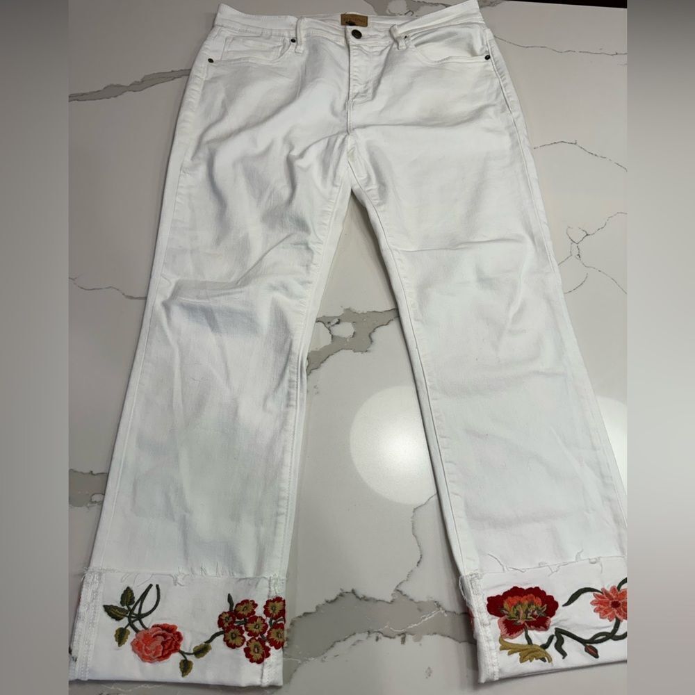 Driftwood Anthropology White cuffed jeans crops size 32